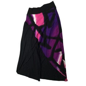 Ladies Size XS - Beautiful Pink/Purple Print Capri Yoga Pant w/ Over Skirt